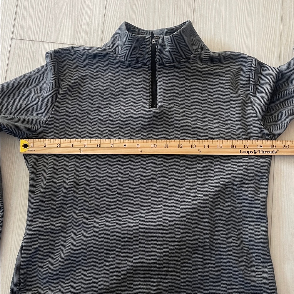 Nike Therma Fit Quarter Zip Gray Long Sleeve Pullover Women’s - Picture 6 of 7